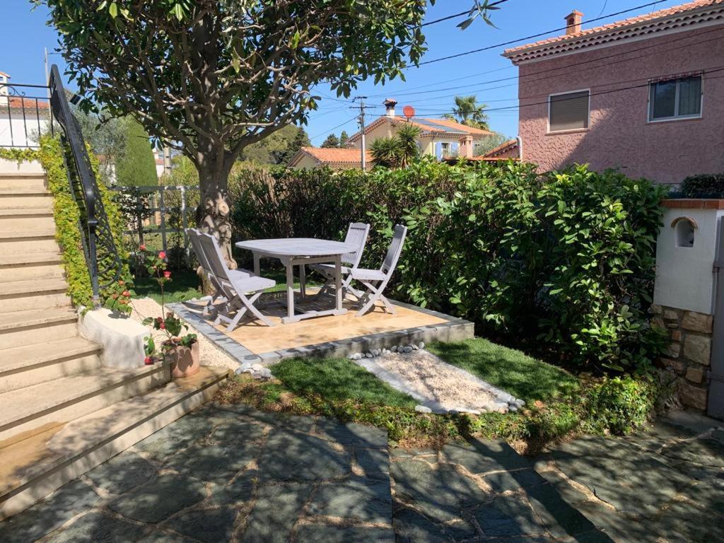 Cap D Antibes, Salis Beach , 2 Bedrooms , Free Parking 외부 사진